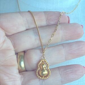 24 karat gold necklace